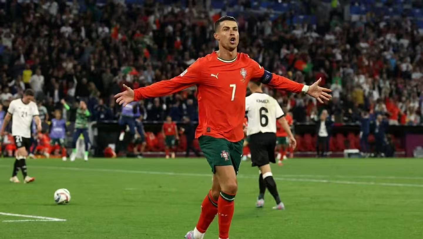 赛前体能课后；巴塞罗那复出首秀备战法国杯；底气十足；球探报告显示潜力(巴塞罗那队史最佳阵容)