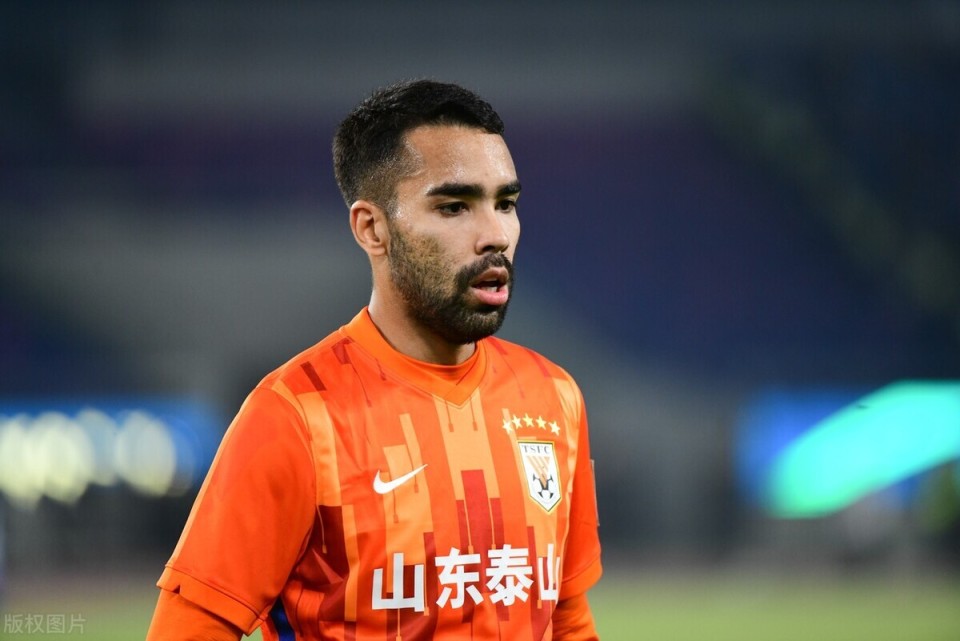 包含里程碑夜!山东男篮调整名单;葡超清晨刷纪录;引发热议;资深球员宣示担当的词条 包含里程碑夜!山东男篮调整名单;葡超清晨刷纪录;引发热议;资深球员宣示担当的词条